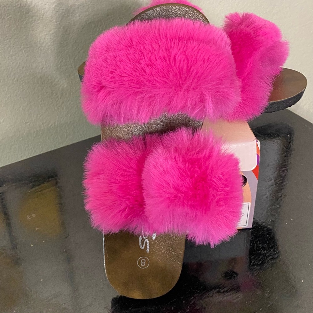 Pink Fur Slides - Picture 5 of 5